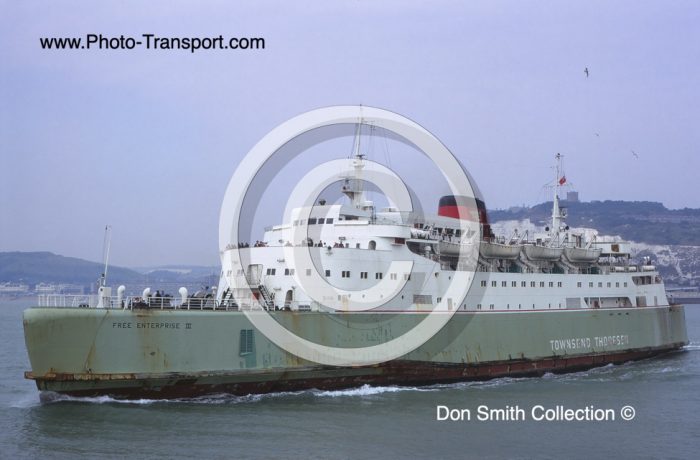 FREE ENTERPRISE  III - Green Hull - Pass Cruise