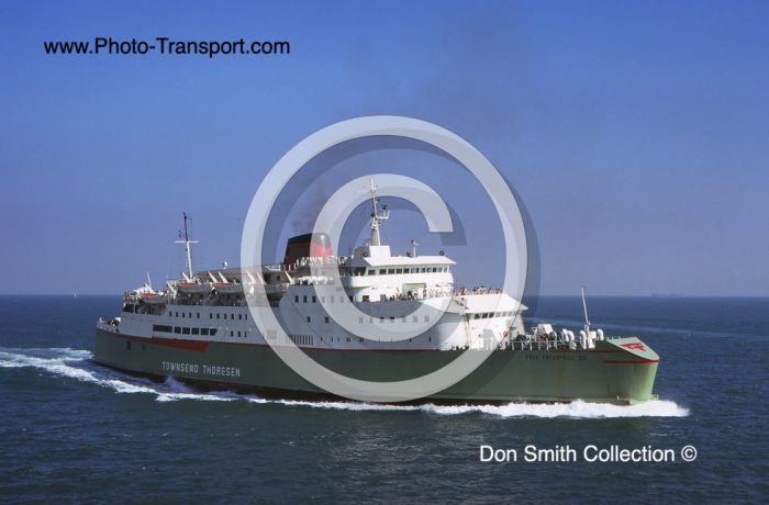FREE ENTERPRISE VII - Green Hull - Pass Cruise