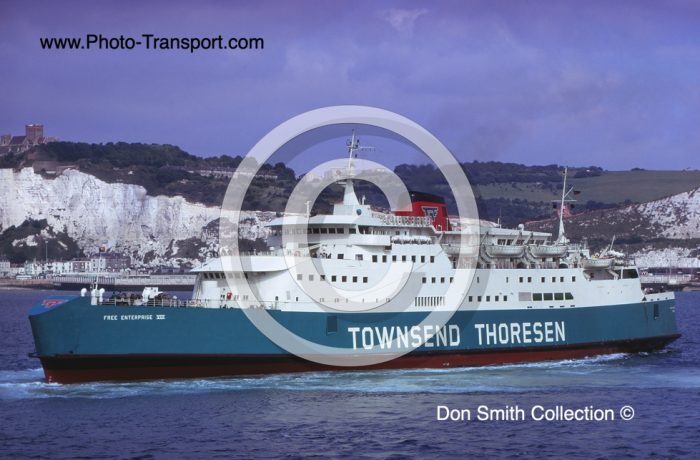 FREE ENTERPRISE VIII - Green Hull - Pass Cruise