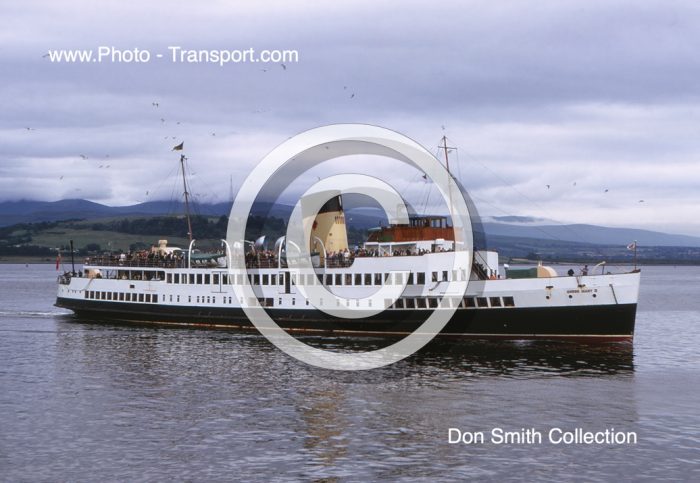 QUEEN MARY II - Yellow and Black Funnel