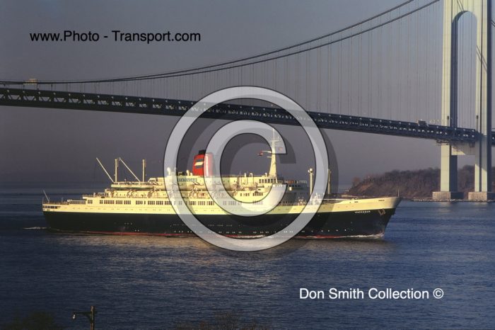 STATENDAM - Black Hull - Pass Cruise