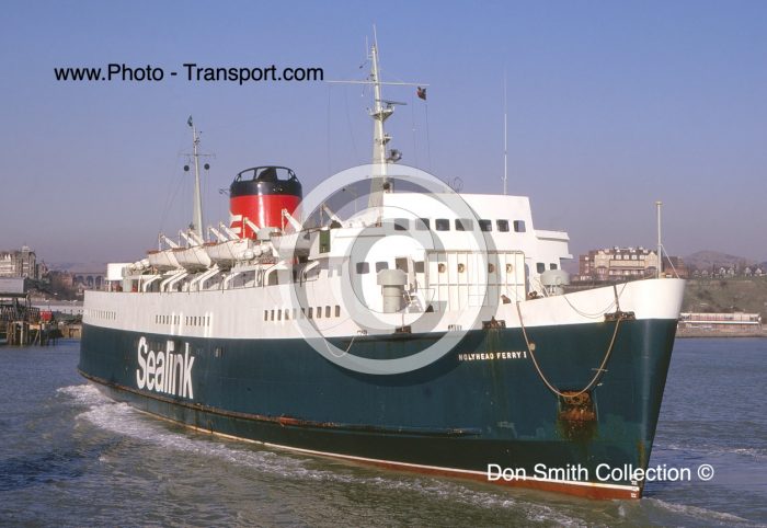 HOLYHEAD FERRY 1 - Pass Ferry