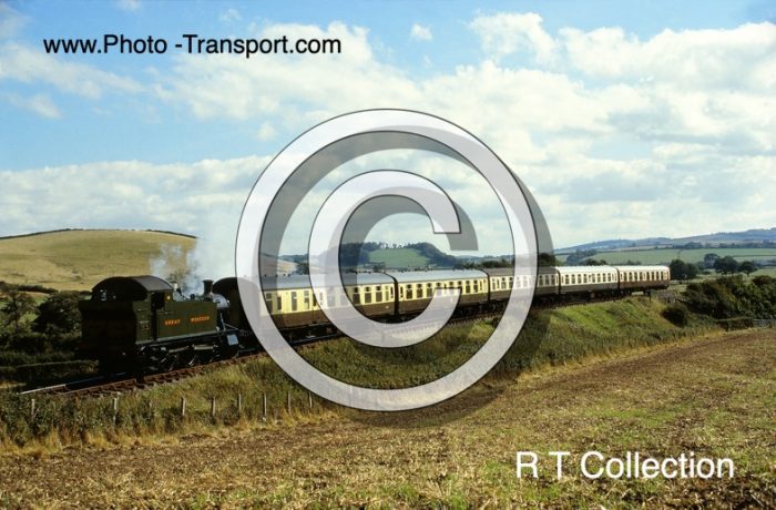 GWR Class 4500/4575 2-6-2T No.5572