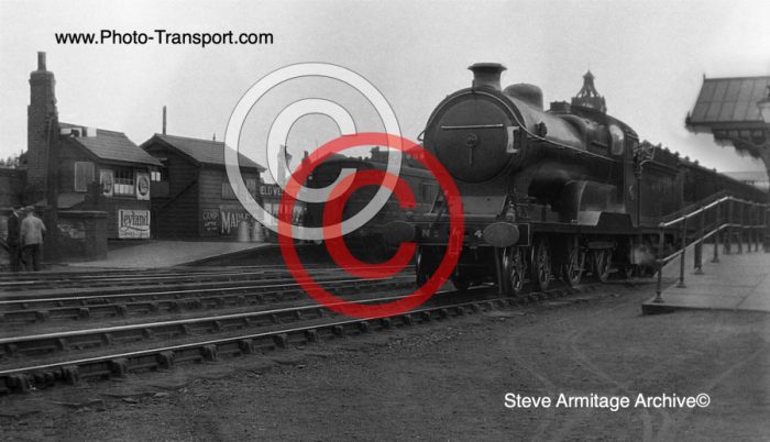 Ex Great Central Railway "11E" ( LNER "D10" ) Class 4-4-0 No.430 "Purdon Viccars" at Wakefield Westgate Station.