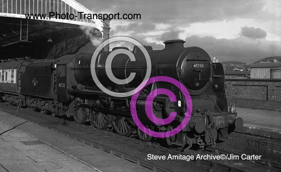 Ex LNER/LMS "8F" Class 2-8-0 No.48512 seen passing Hillhouse MPD,Huddersfield.