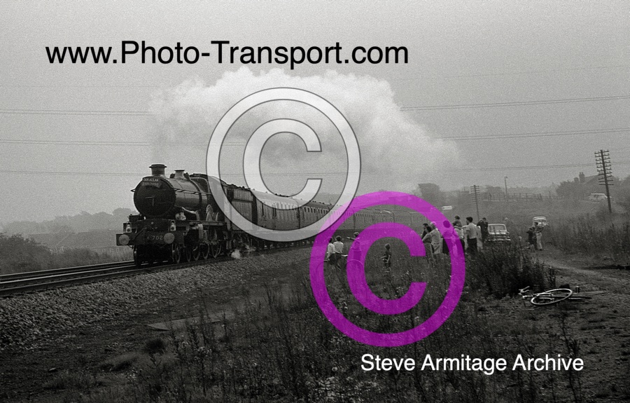 Great Western Railway designed "Castle" Class 4-6-0 No.7029 "Clun Castle" at Outwood,Nr.Wakefield with an "Ian Allan Railtour" special train on Sunday 17th September 1967.