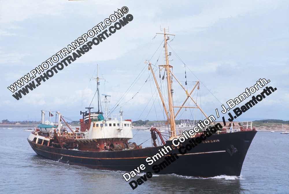 Photo Wyre Captain FD228 & Ross Fortune GY1365 Wyre Dock,Fleetwood Ship