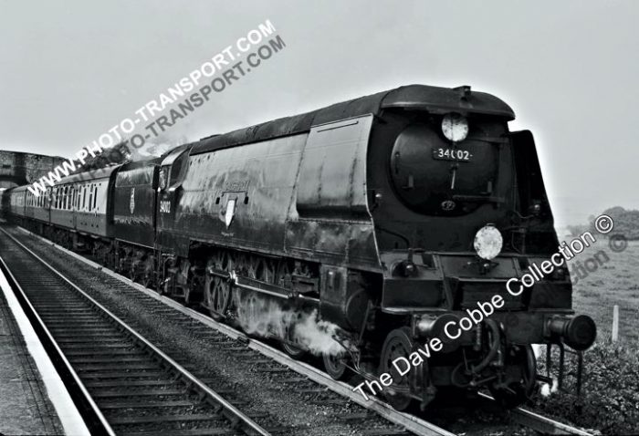 Unrebuilt West Country 4-6-0 No 34002 “Salisbury”