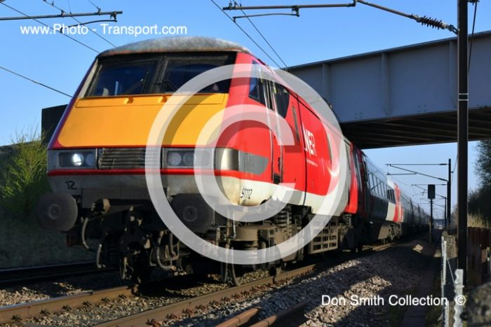 Class 91 IC 225 No.91112 LNER Livery