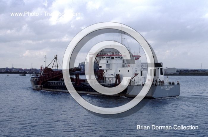 CITY OF CARDIFF - Dredger