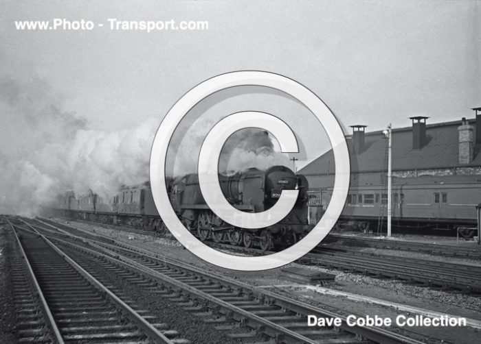 Rebuilt Merchant Navy 4-6-2 No.35007 Aberdeen Commonwealth