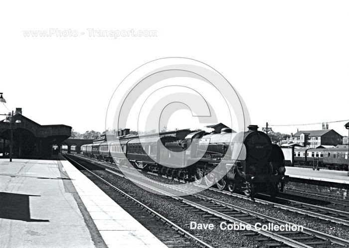 “N15 “King Arthur Class 4-6-0 No. 31405 Sir Valence