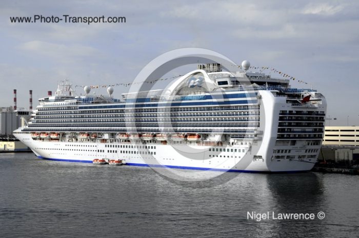 CROWN PRINCESS - Pass / Cruise