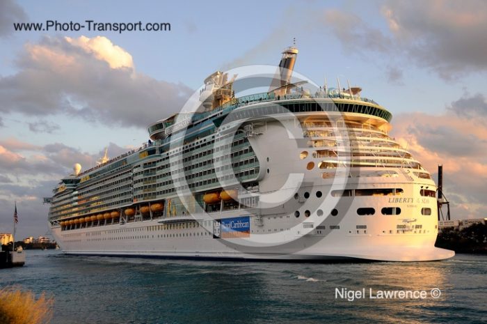 LIBERTY OF THE SEAS - Pass / Cruise
