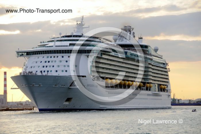 NAVIGATOR OF THE SEAS - Pass / Cruise