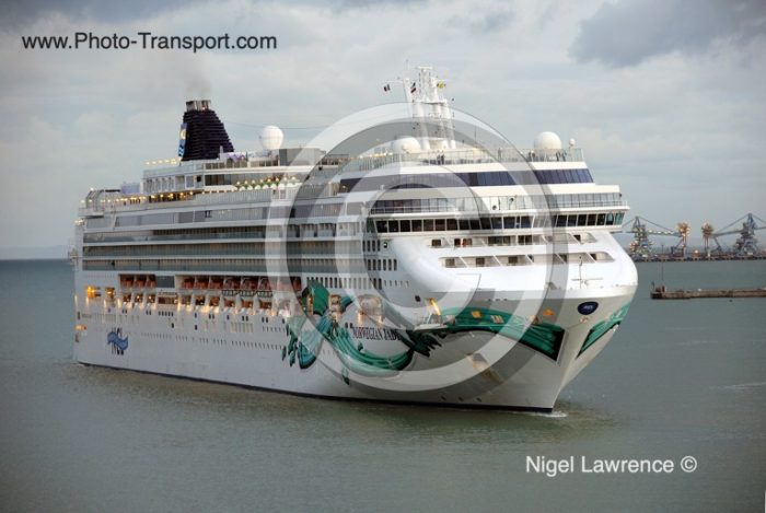 NORWEGIAN JADE - Pass / Cruise