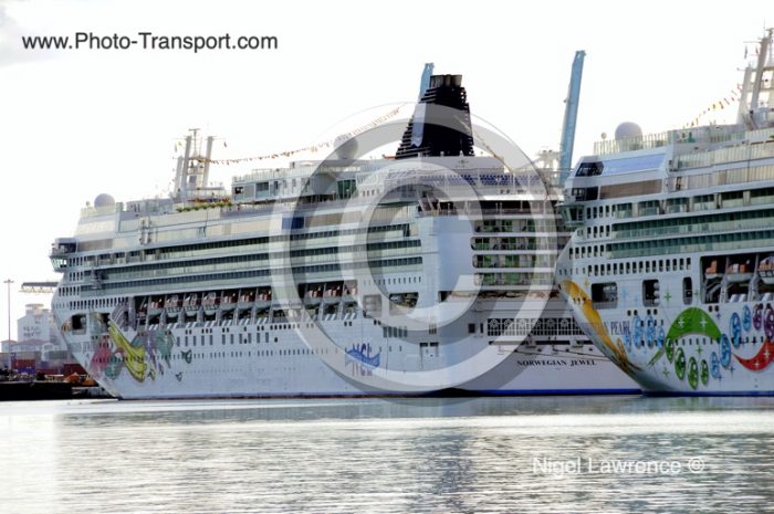 NORWEGIAN JEWEL - Pass / Cruise