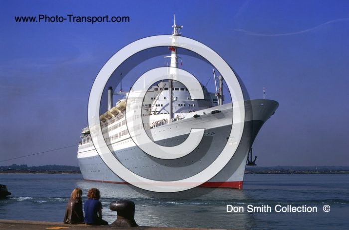 ROTTERDAM -  Pass Cruise