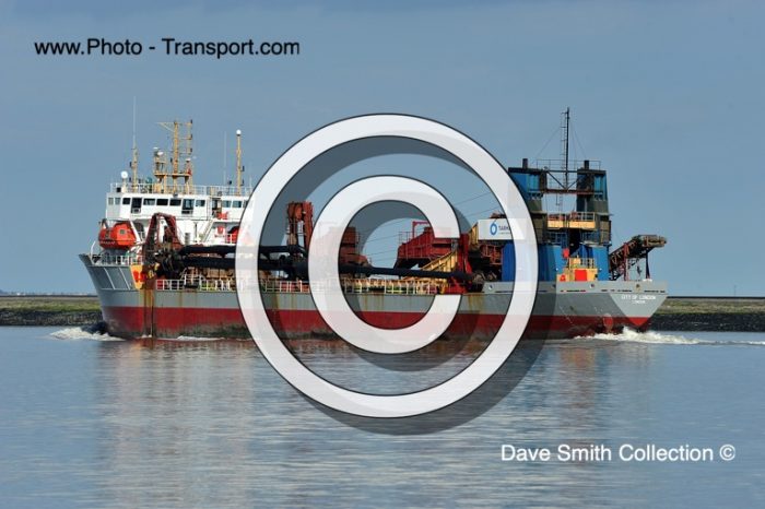CITY OF LONDON - Dredger