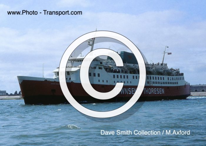 VIKING VENTURER - Pass Ro-Ro)