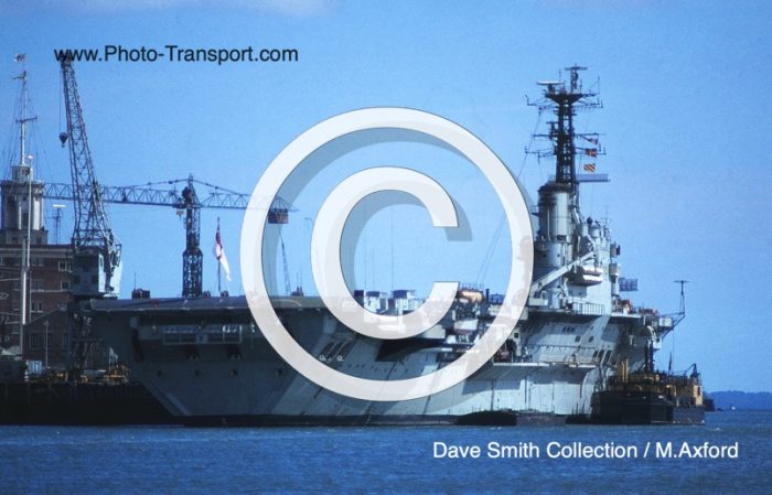 HMS BULWARK   RO8 - Aircraft Carrier