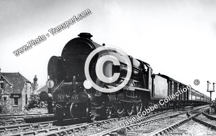 Lord Nelson 4-6-0  No.30853 SIR RICHARD GRENVILLE