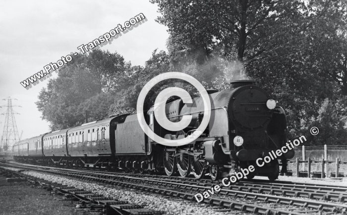 Lord Nelson 4-6-0  No.30854 HOWARD OF EFFFINGHAM