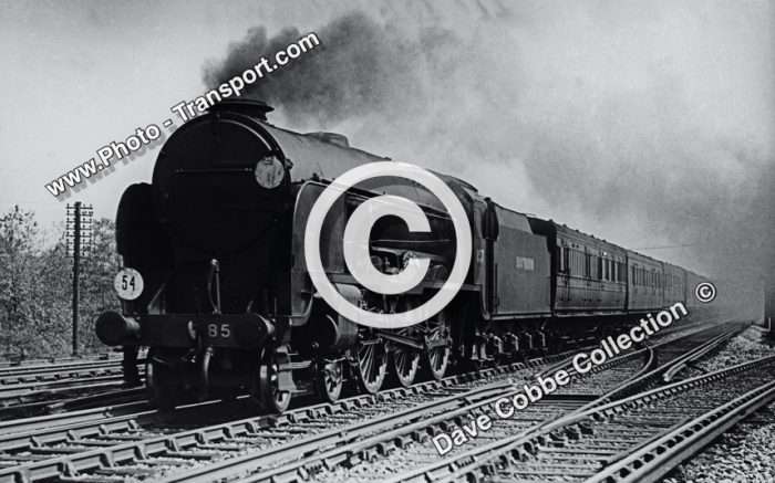 Lord Nelson 4-6-0  No.857 LORD HOWE