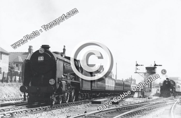 SCHOOLS “V” CLASS 4-4-0 No.30913 CHRIST'S HOSPITAL