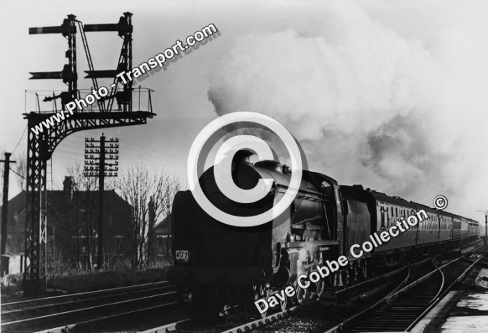 SCHOOLS “V” CLASS 4-4-0 No.916 WHITGIFT