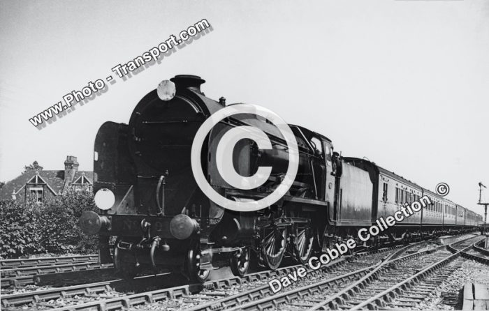 SCHOOLS “V” CLASS 4-4-0 No.916 WHITGIFT