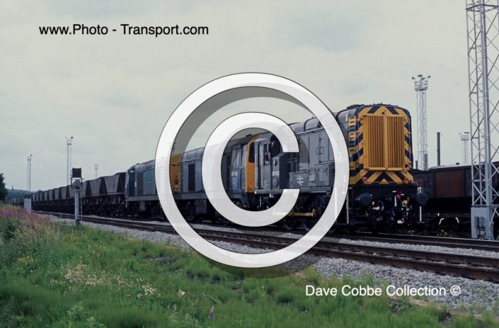 CLASS 08 No.08 913 & CLASS 20’s Nos. 20113 and 20106