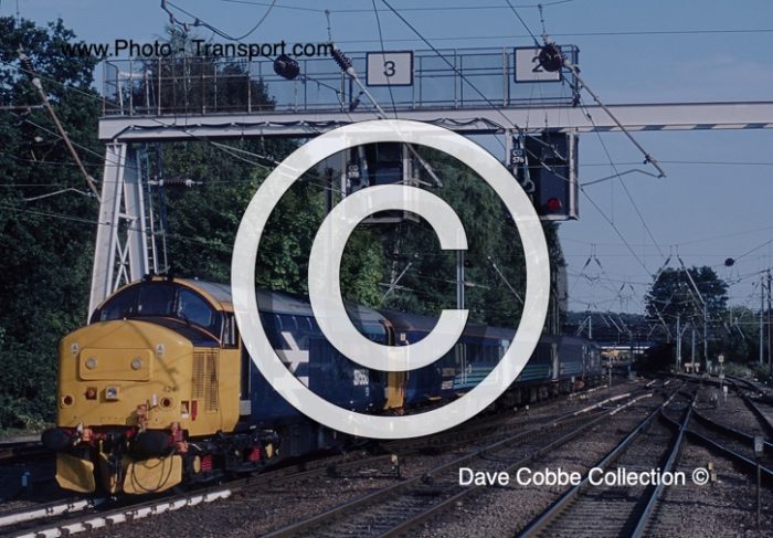 CLASS 37 No. 37558 AVRO VULCAN XH558