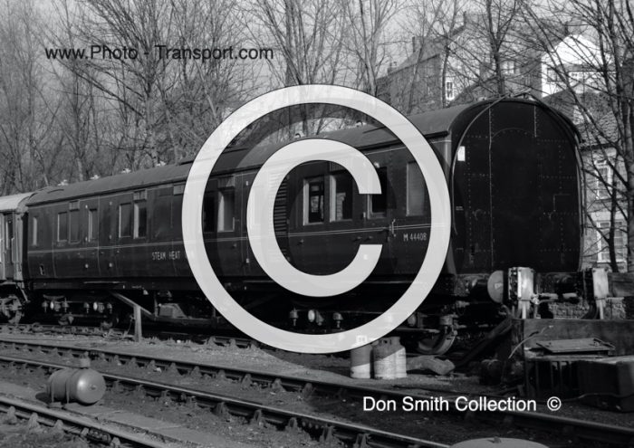 M44408 Steam Heating Coach