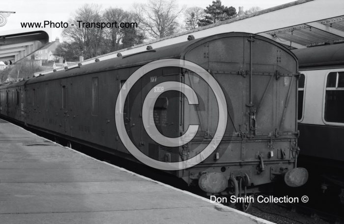 GUV 93639 30 ton coach