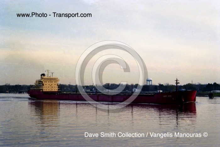 LAKE ERIE  - Bulk Carrier
