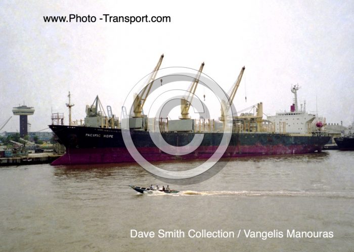 PACIFIC HOPE - Bulker