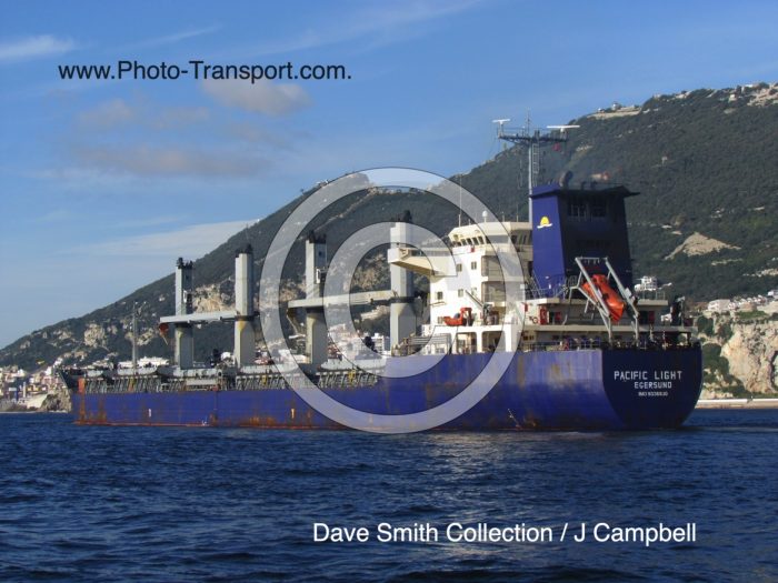 PACIFIC LIGHT - Bulk Carrier