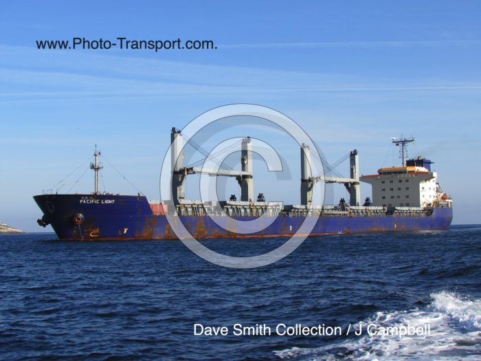 PACIFIC LIGHT - Bulk Carrier