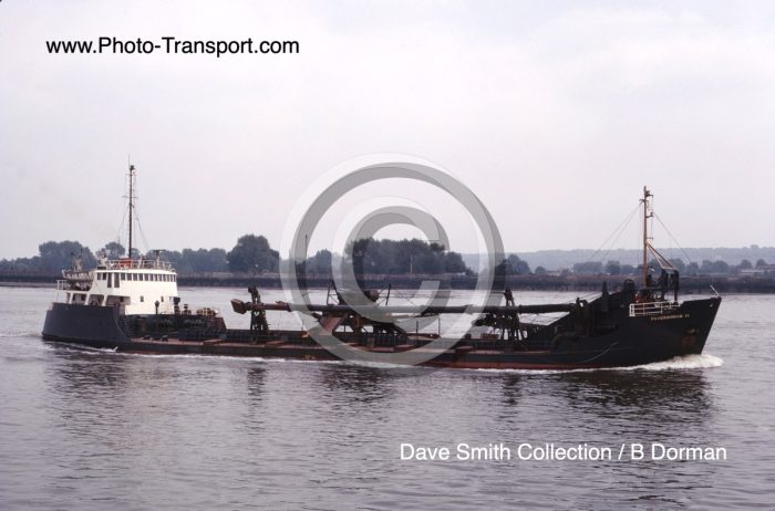 HOVERINGHAM IV - Dredger