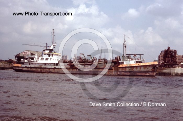 LAVERNOCK - Dredger