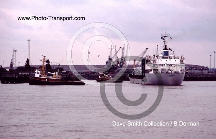 TUNADAL - with 2 tugs - Gen Cargo