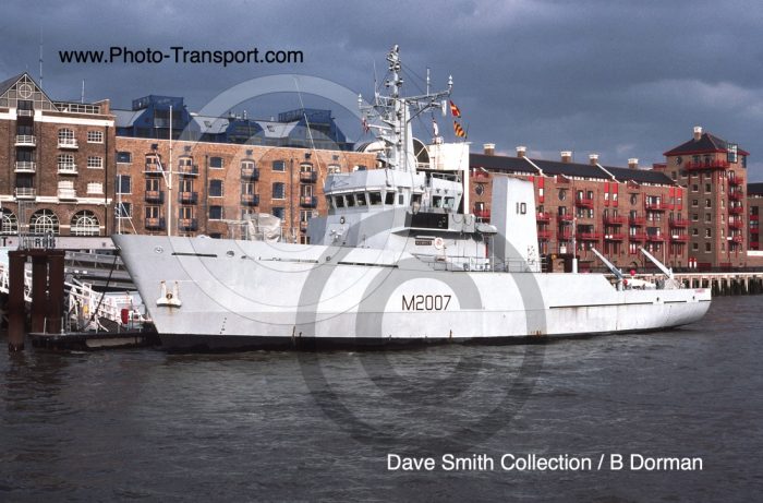 HMS HUMBER  M2007 - River Class Minesweeper