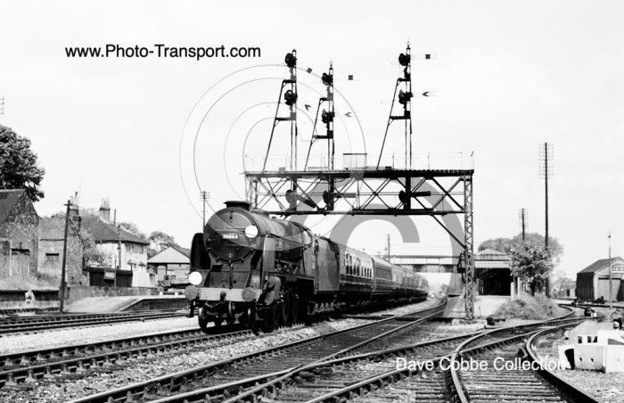 Lord Nelson Class 4-6-0 No.30864 Sir Martin Frobisher 