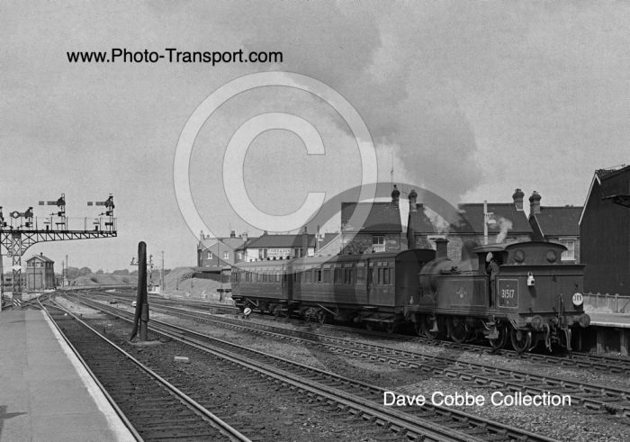 Class H  0-4-4T No.31517 at Tonbridge Station