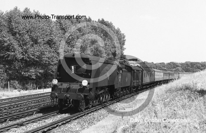 Battle of Britain unrebuilt 4-6-2 No.34067 Tangmere