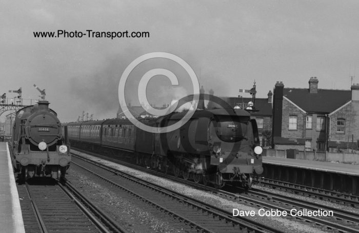 Battle of Britain Unrebuilt 4-6-2 No.34087 145 Squadron