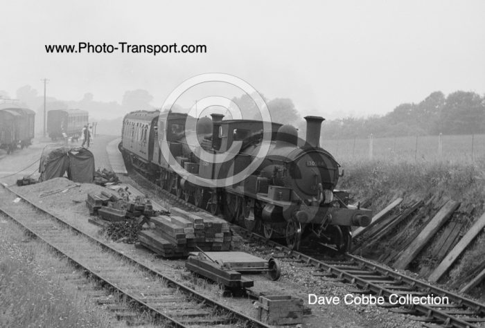 0415’s 4-4-2 Nos 30584 and 30583