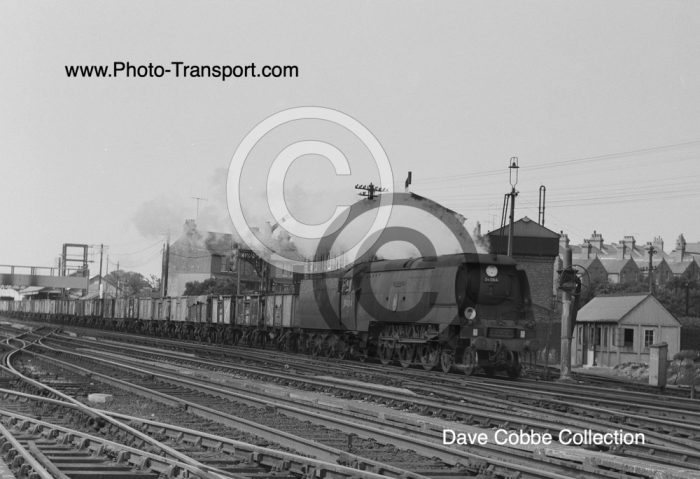Battle of Britain Unrebuilt 4-6-2 No.34084 253 Squadron