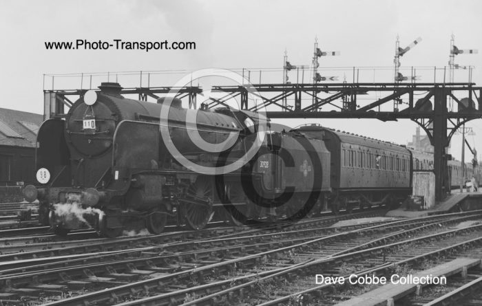 “V” Class Schools 4-4-0 No.30928 Stowe